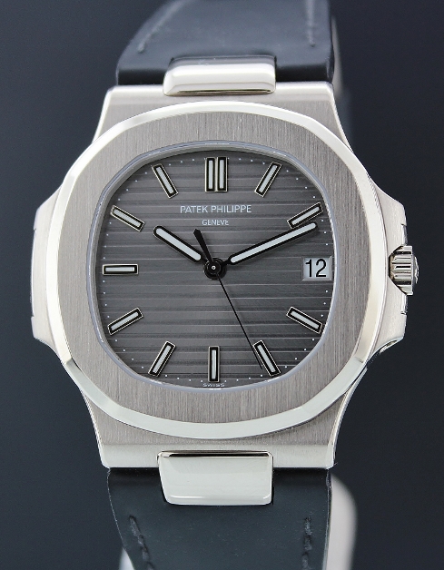 (image for) PATEK PHILIPPE 18K WHITE GOLD JUMBO NAUTILUS / 5711G